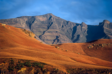 LE-AF-LA-03&nbsp;&nbsp;&nbsp;&nbsp;&nbsp;&nbsp;&nbsp;&nbsp; Drakensberg Mountains, Giant Castle Game Reserve, South Africa