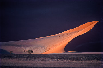 LE-AF-LA-24&nbsp;&nbsp;&nbsp;&nbsp;&nbsp;&nbsp;&nbsp;&nbsp; Lit Dune, Namib-Naukluft National Park, Namib Desert, Namibia