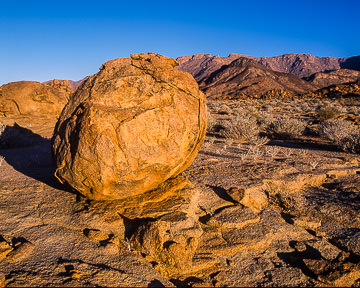 AF-LA-006&nbsp;&nbsp;&nbsp;&nbsp;&nbsp;&nbsp;&nbsp;&nbsp; Large Bolder In The Remote Twyfelffontain Region, Damaraland, Namibia 