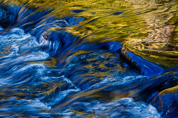 LE-AM-MIS-002&nbsp;&nbsp;&nbsp;&nbsp;&nbsp;&nbsp;&nbsp;&nbsp; Autumn Colors Reflecting On Cascading Water, New Hampshire