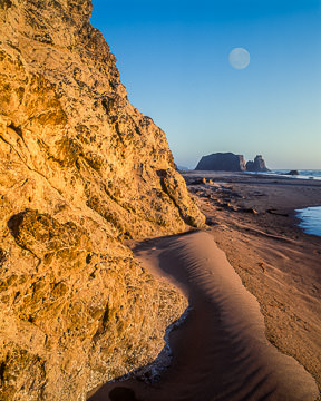 LE-AM-LA-004&nbsp;&nbsp;&nbsp;&nbsp;&nbsp;&nbsp;&nbsp;&nbsp; Last Light At Bandon Beach, Pacific Coast, Oregon